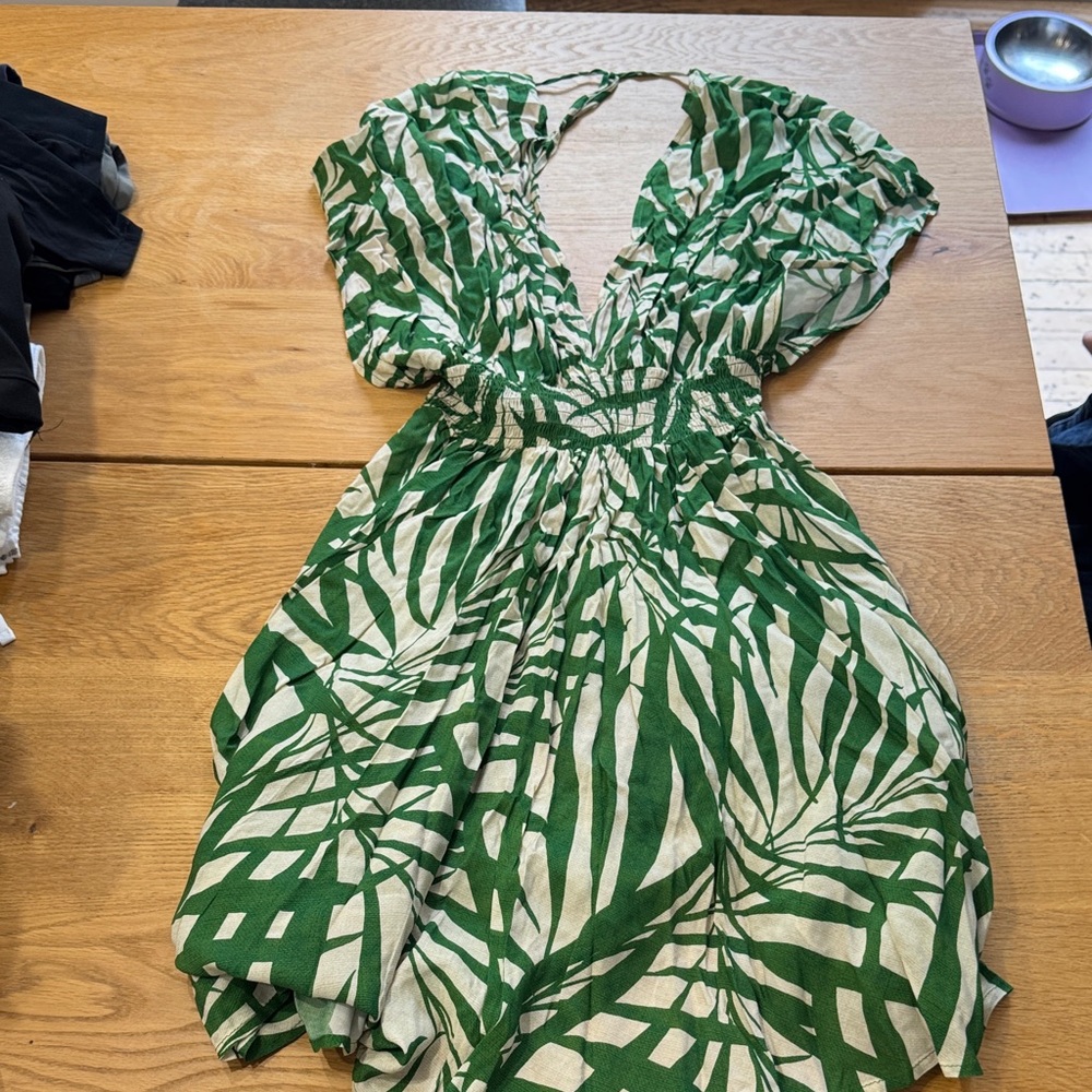 Kate Spade Green and Cream Leaf Print Coverup
